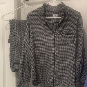 Perite plume pajama set.   Flannel  Checkered  large